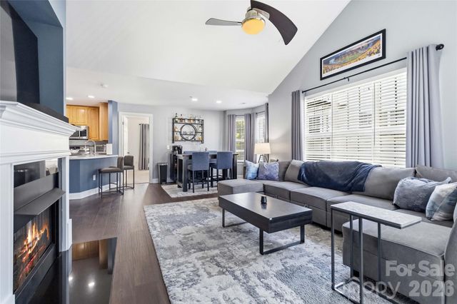 6432 Park Pond Drive, Charlotte, NC 28262