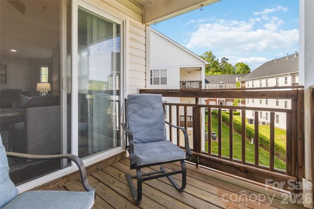 6432 Park Pond Drive, Charlotte, NC 28262