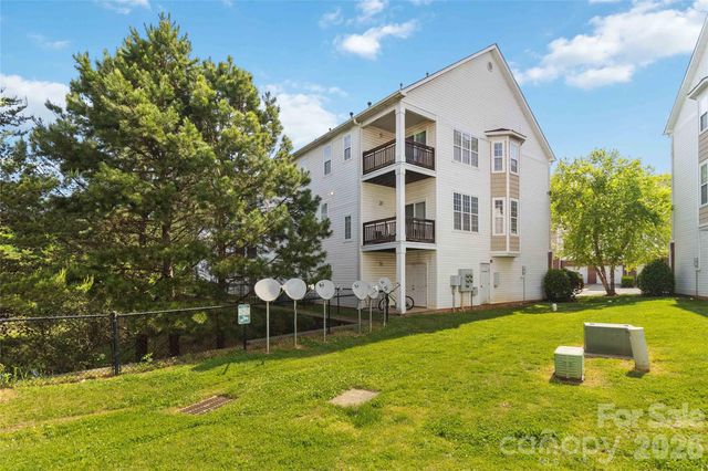 6432 Park Pond Drive, Charlotte, NC 28262