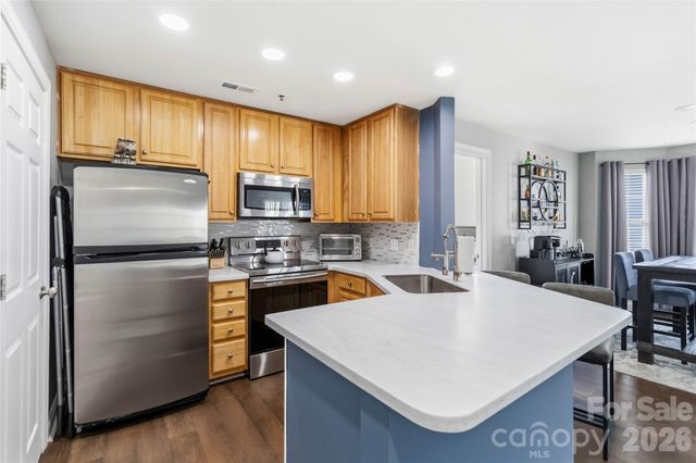 6432 Park Pond Drive, Charlotte, NC 28262