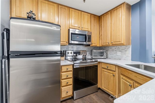 6432 Park Pond Drive, Charlotte, NC 28262