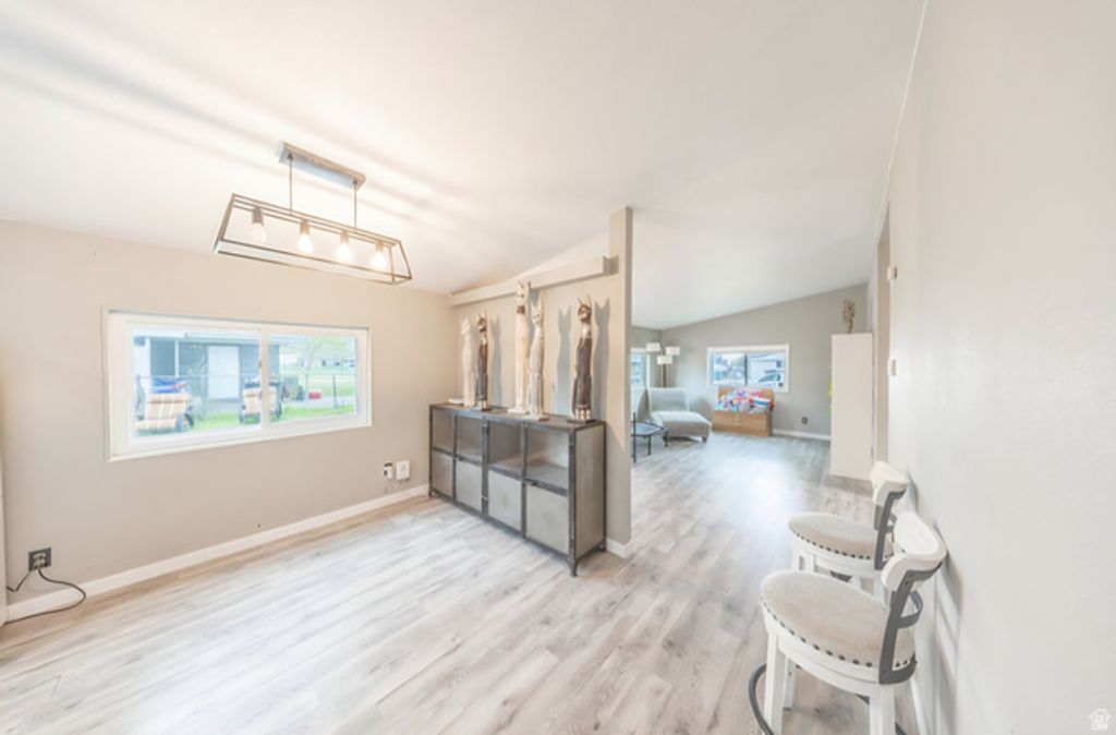 Image 5 of property listing at 537 KIRK ST, Layton, UT 84041