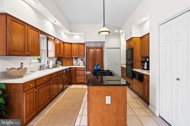 7316 LONGFIELD DR, Kingsville, MD 21087