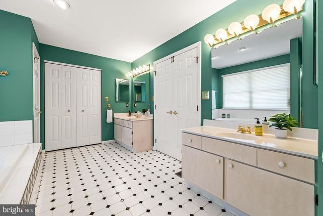 7316 LONGFIELD DR, Kingsville, MD 21087