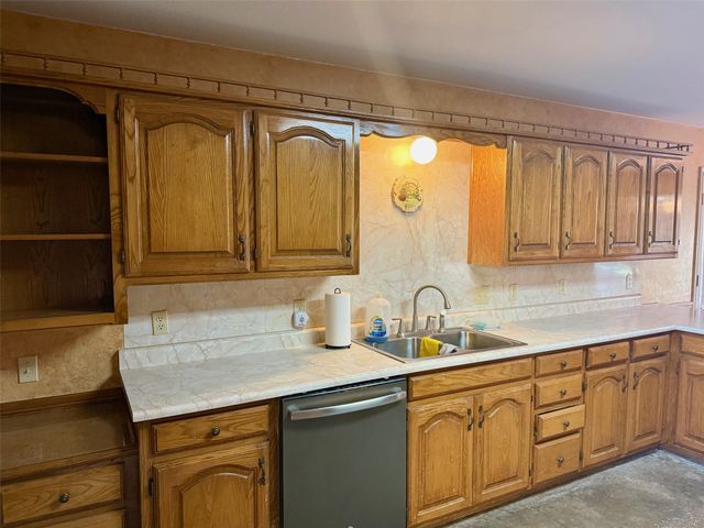 300 Ridge Road, Decatur, TX 76234