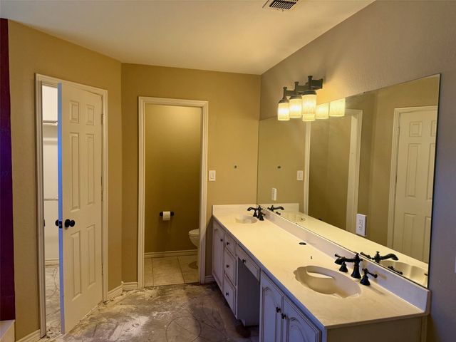 300 Ridge Road, Decatur, TX 76234