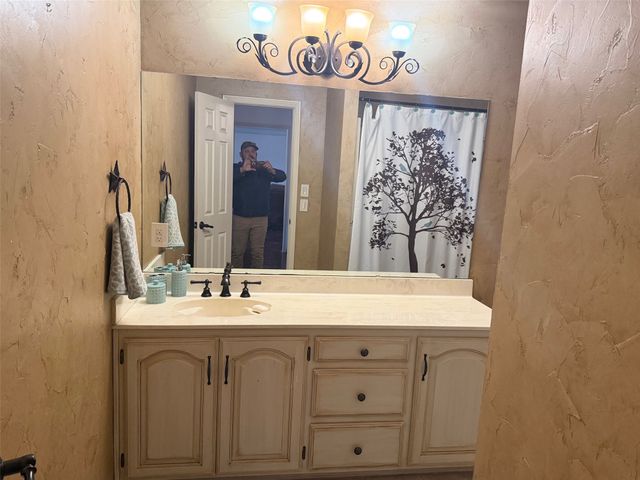 300 Ridge Road, Decatur, TX 76234