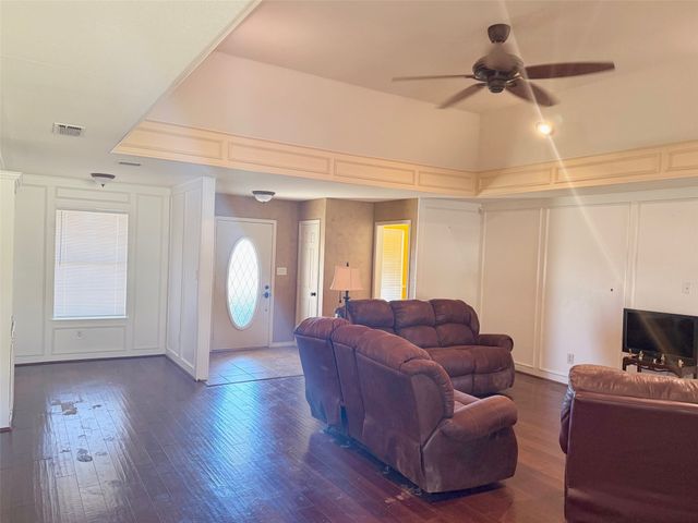 300 Ridge Road, Decatur, TX 76234