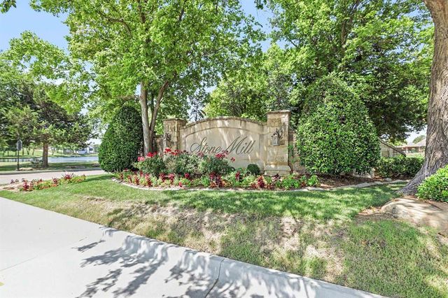 420 Stonemill Boulevard, Yukon, OK 73099