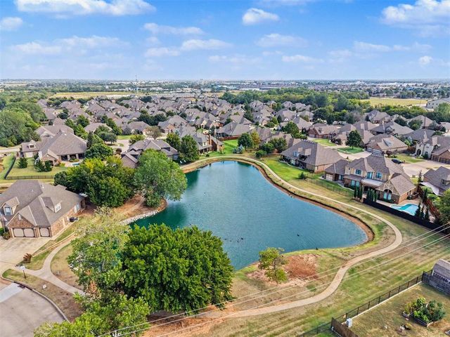 420 Stonemill Boulevard, Yukon, OK 73099