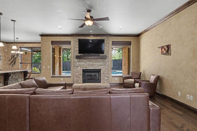 420 Stonemill Boulevard, Yukon, OK 73099