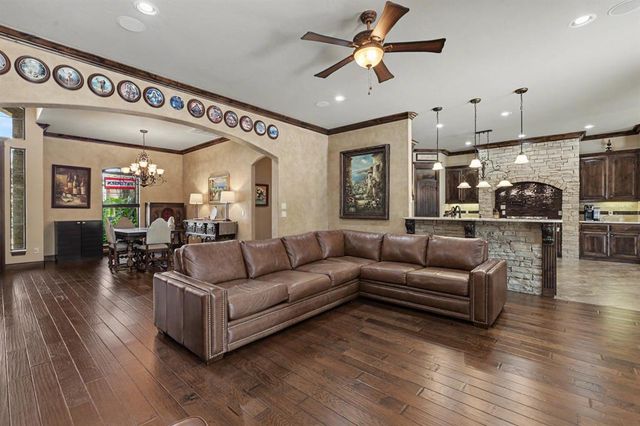 420 Stonemill Boulevard, Yukon, OK 73099
