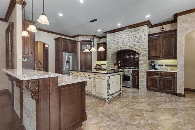 420 Stonemill Boulevard, Yukon, OK 73099