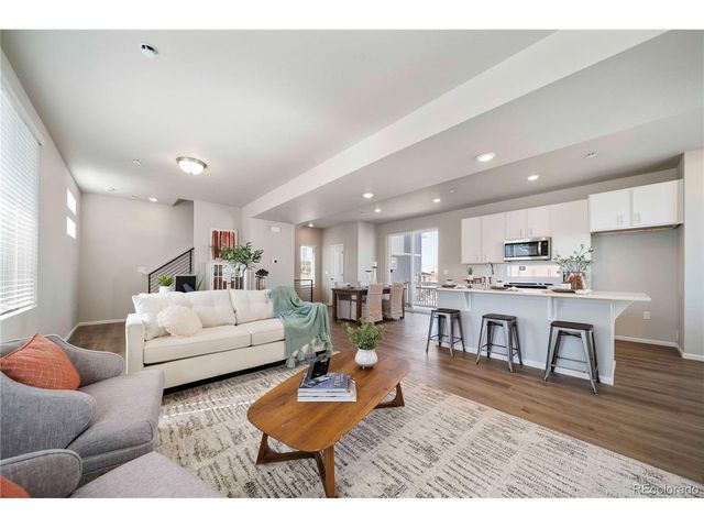618 Wagon Wheel Way, Bennett, CO 80102