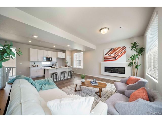 618 Wagon Wheel Way, Bennett, CO 80102