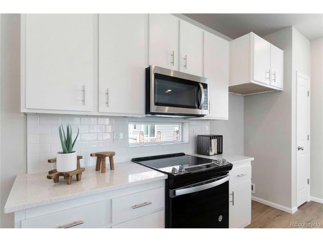 618 Wagon Wheel Way, Bennett, CO 80102