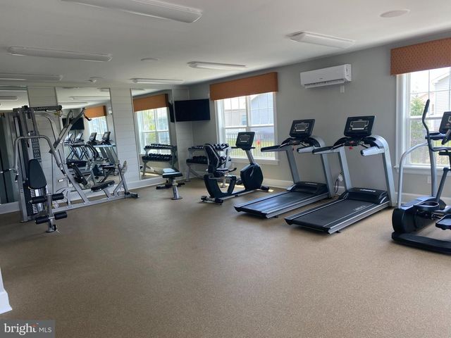 2043 SALEM LN, Williamstown, NJ 08094