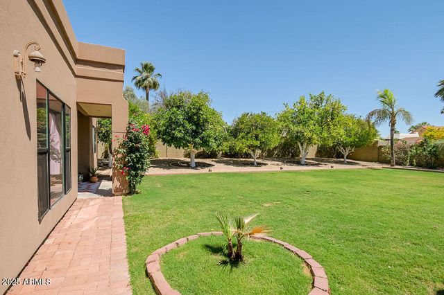 7530 E LARKSPUR Drive, Scottsdale, AZ 85260