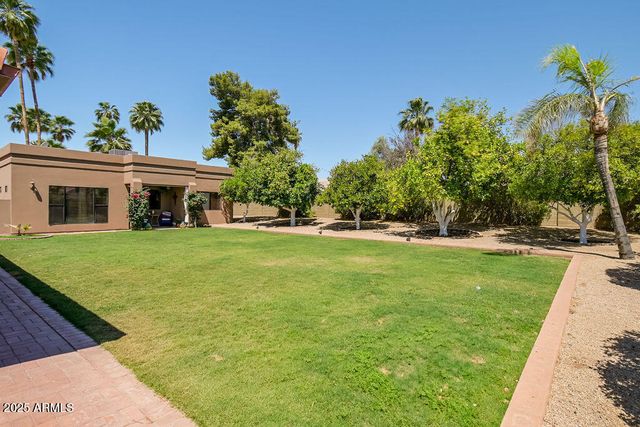 7530 E LARKSPUR Drive, Scottsdale, AZ 85260