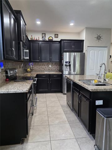 28363 SW 129th Ct, Homestead, FL 33033