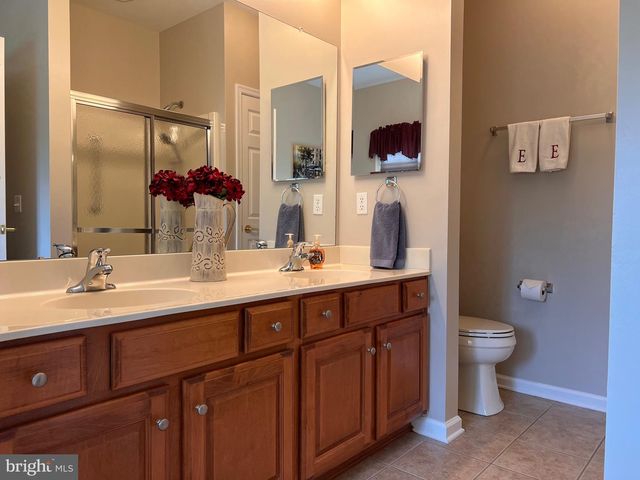 52 RIDGWAY DR, Bordentown, NJ 08505