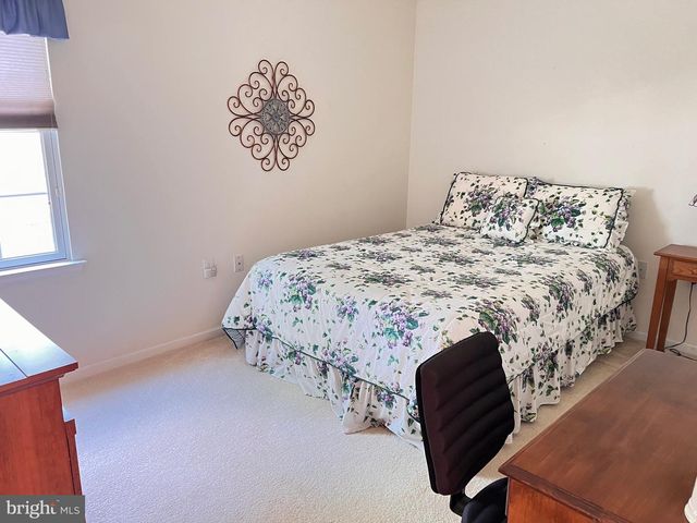 52 RIDGWAY DR, Bordentown, NJ 08505