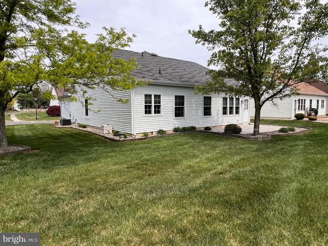 52 RIDGWAY DR, Bordentown, NJ 08505