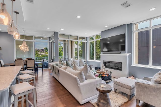 20 Rutledge St Apt 109, Nashville, TN 37210