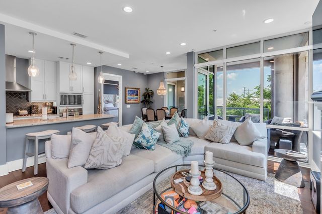 20 Rutledge St Apt 109, Nashville, TN 37210