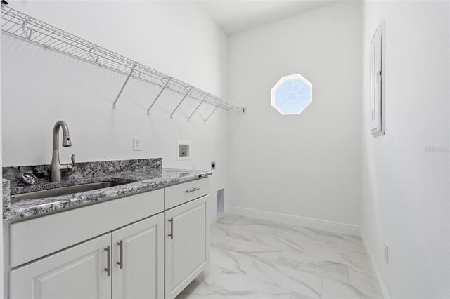 421 W CHASE STREET, Hernando, FL 34442
