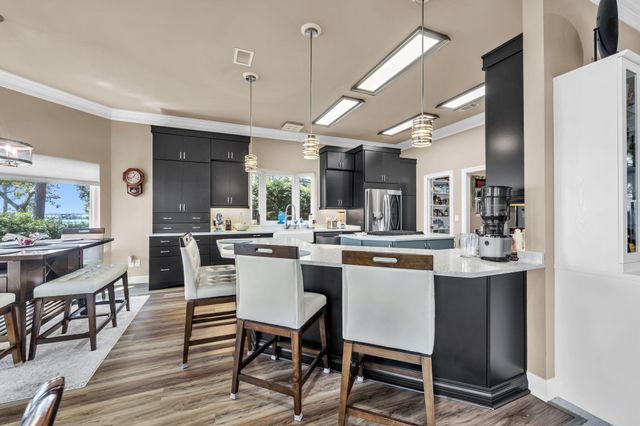 809 E Miracle Strip Parkway, Mary Esther, FL 32569