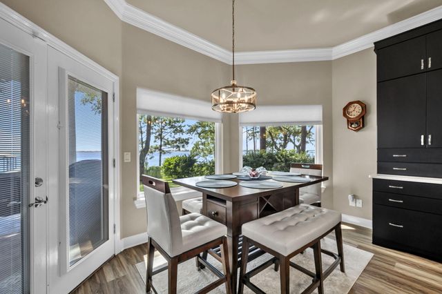 809 E Miracle Strip Parkway, Mary Esther, FL 32569