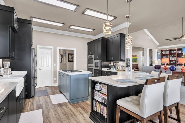 809 E Miracle Strip Parkway, Mary Esther, FL 32569