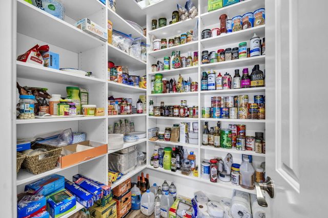 809 E Miracle Strip Parkway, Mary Esther, FL 32569