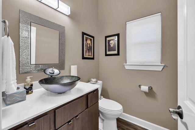 809 E Miracle Strip Parkway, Mary Esther, FL 32569