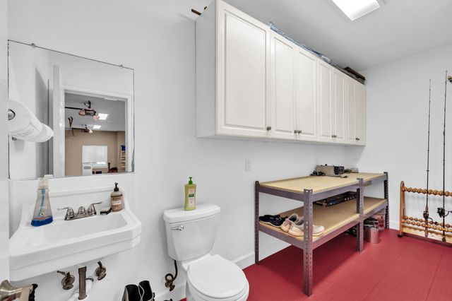 809 E Miracle Strip Parkway, Mary Esther, FL 32569