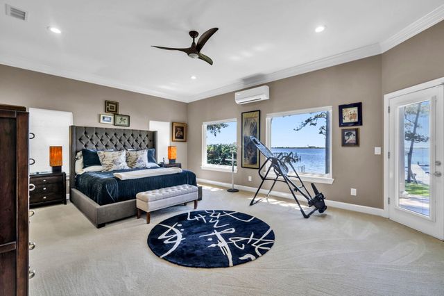 809 E Miracle Strip Parkway, Mary Esther, FL 32569