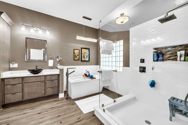 809 E Miracle Strip Parkway, Mary Esther, FL 32569