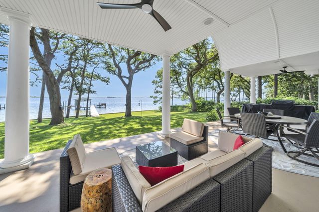 809 E Miracle Strip Parkway, Mary Esther, FL 32569