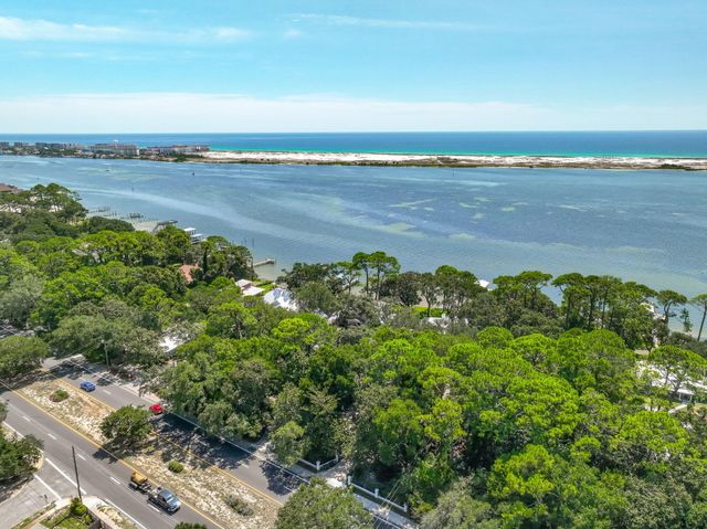 809 E Miracle Strip Parkway, Mary Esther, FL 32569