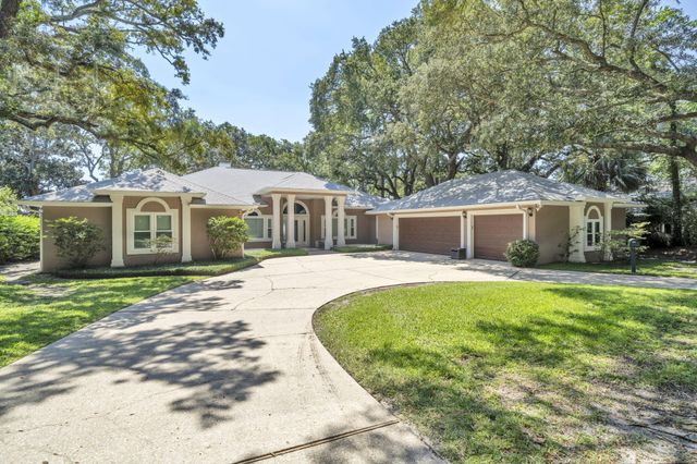 809 E Miracle Strip Parkway, Mary Esther, FL 32569