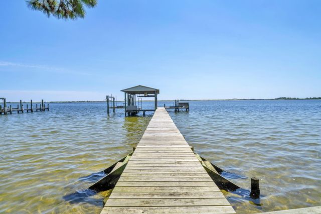 809 E Miracle Strip Parkway, Mary Esther, FL 32569