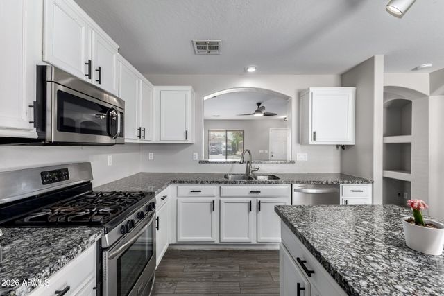 11274 W DEL RIO Lane, Avondale, AZ 85323