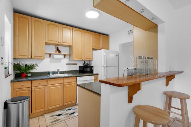6141 SW 47th St, Miami, FL 33155