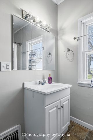 209 E Lafayette Street, Ashkum, IL 60911