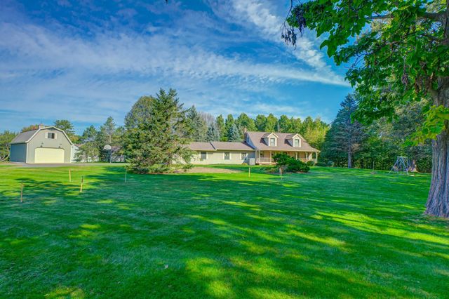 7669 Minar Avenue N, Stillwater, MN 55082