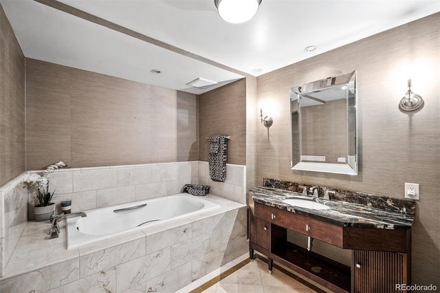 1891 Curtis Street 1607, Denver, CO 80202