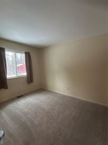 2121 Bramblewood Drive, Burton, MI 48519