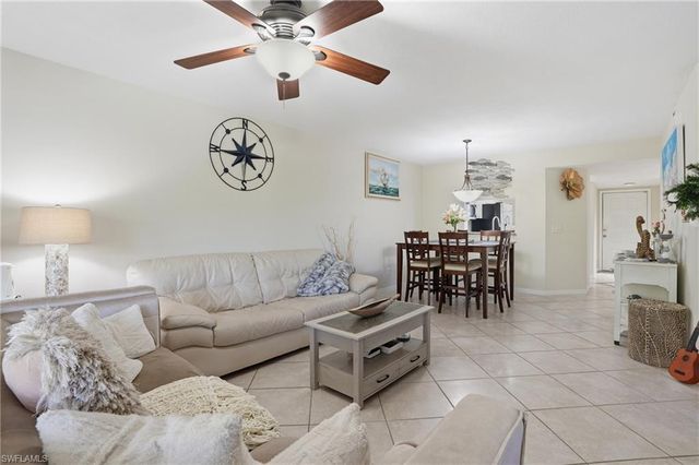 7774 Jewel LN 103, Naples, FL 34109