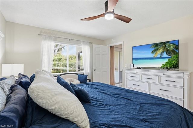 7774 Jewel LN 103, Naples, FL 34109